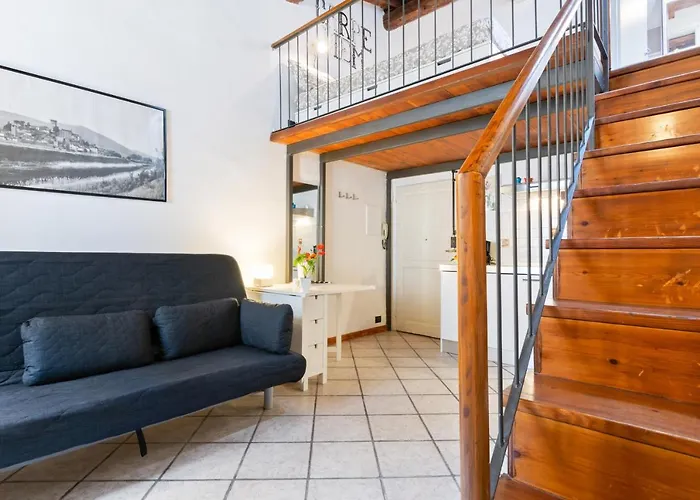 Guesthost - Modern Studio Flat - 3 Mins From Duomo Square